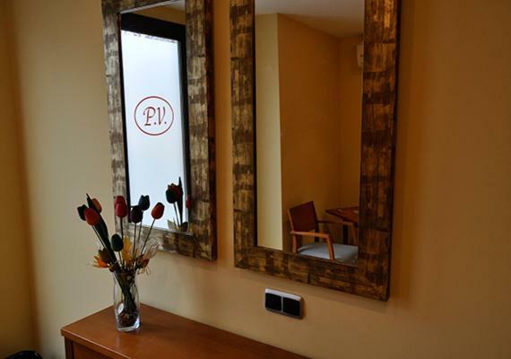 Hostal Puerta Del Valle La Cisterniga Bagian luar foto