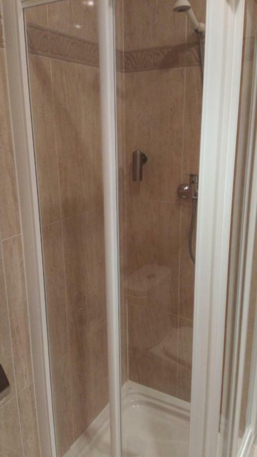Hostal Puerta Del Valle La Cisterniga Bagian luar foto